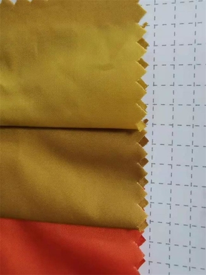 Ткань тафты полиэстера 70gsm 150CM каландрируя поли ткань тафты 300t
